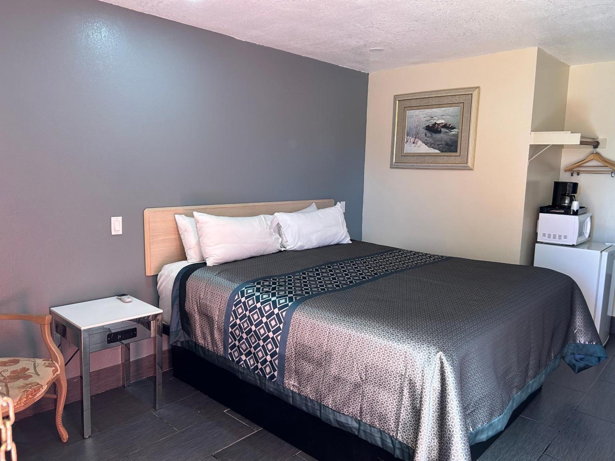 California Inn Hotel&Suites Adelanto US 395 Exterior foto